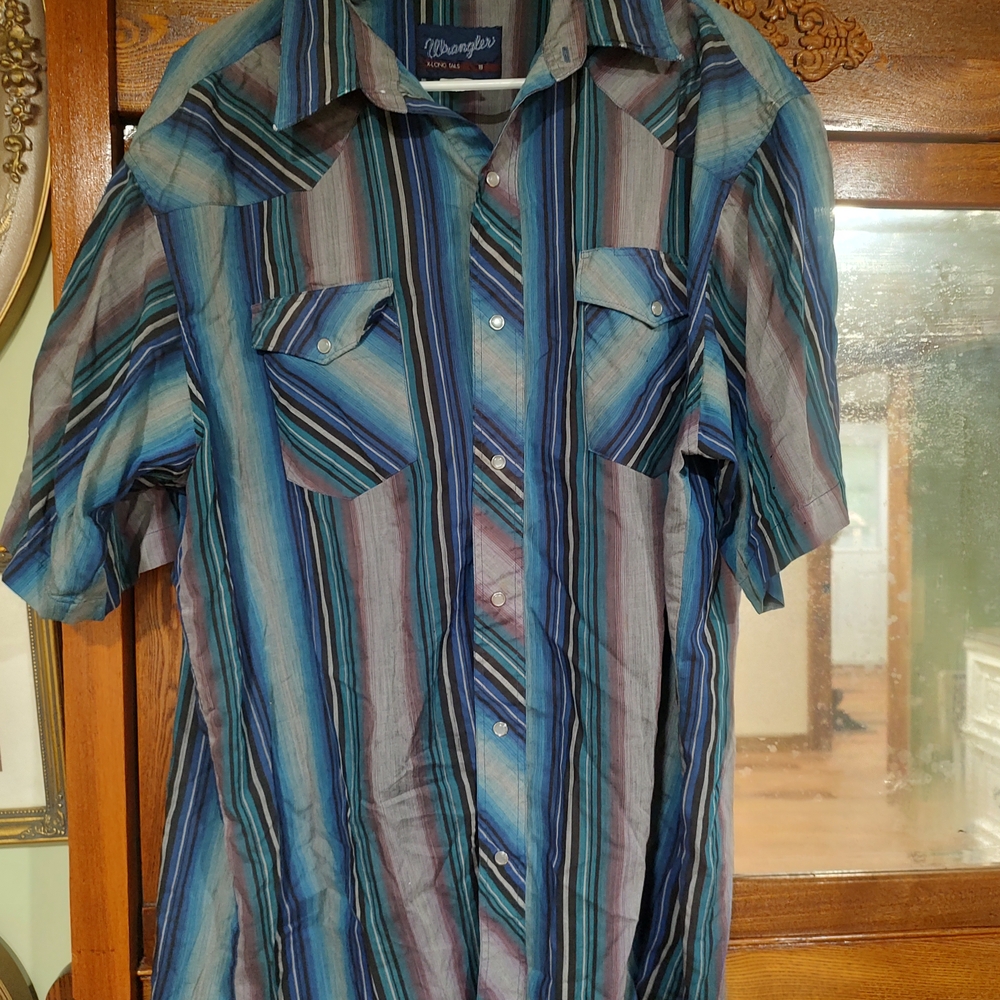 Vintage Wrangler Men's Pear Snap Striped Blue Shirt